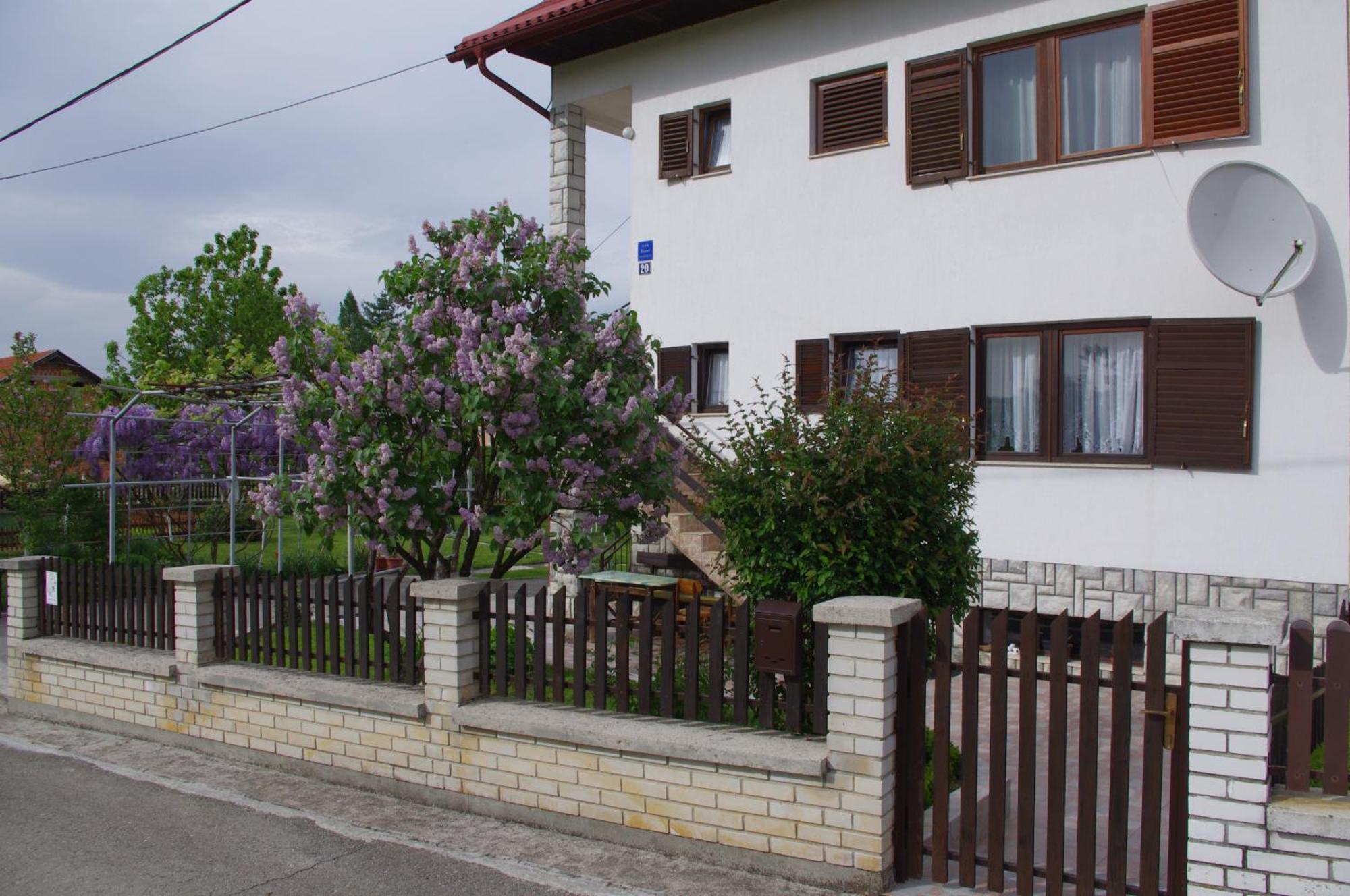 Apartment Tomy Slunj Pokój zdjęcie